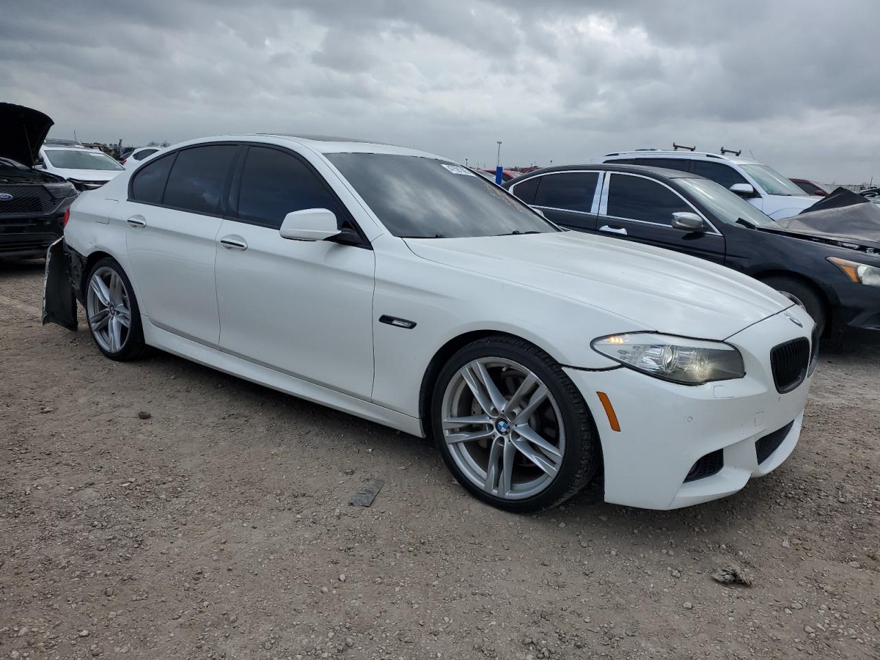 2013 BMW 5er VIN WBAFR7C50DC827773 Copart auction photo, rear end damage thumbnail 4