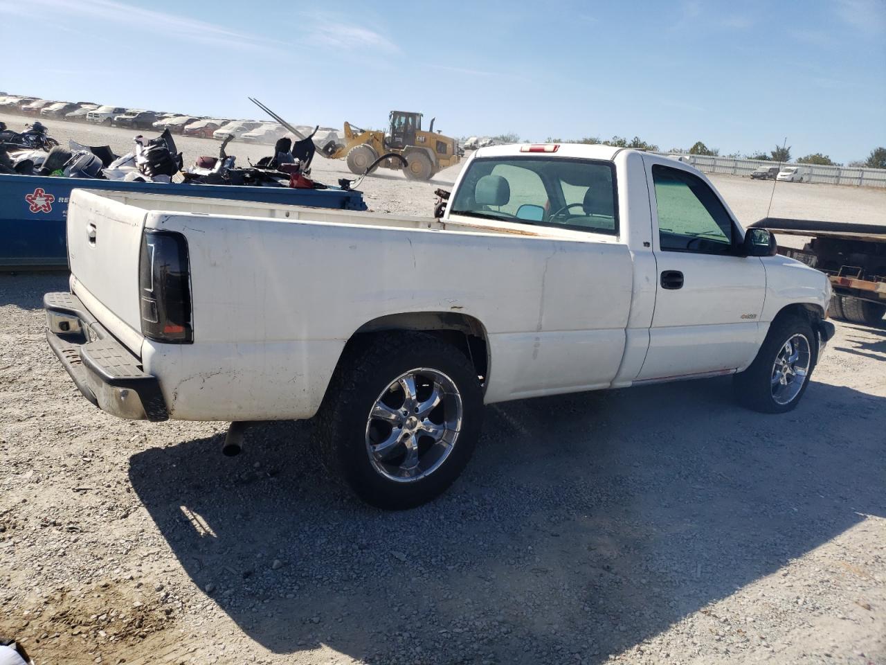 2002 Chevrolet Silverado VIN 1GCEC14V72Z310718 Copart auction photo, front end damage thumbnail 3