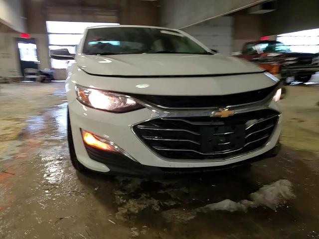 2019 Chevrolet Malibu VIN 1G1ZB5ST3KF224670 Copart auction photo, front end / minor dent/scratches damage thumbnail 10
