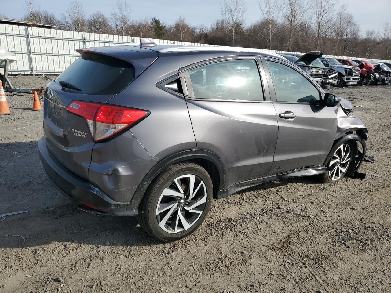 2020 Honda HR-V VIN 3CZRU6H16LM713170 Copart auction photo, front end / minor dent/scratches damage thumbnail 3