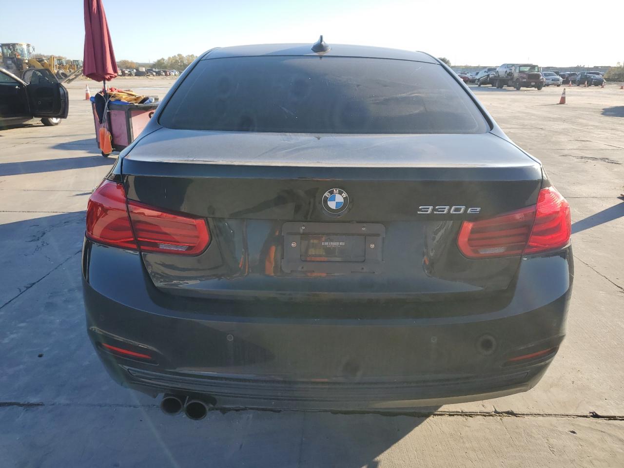 2018 BMW 3er VIN WBA8E1C58JA177910 Copart auction photo, side damage thumbnail 6