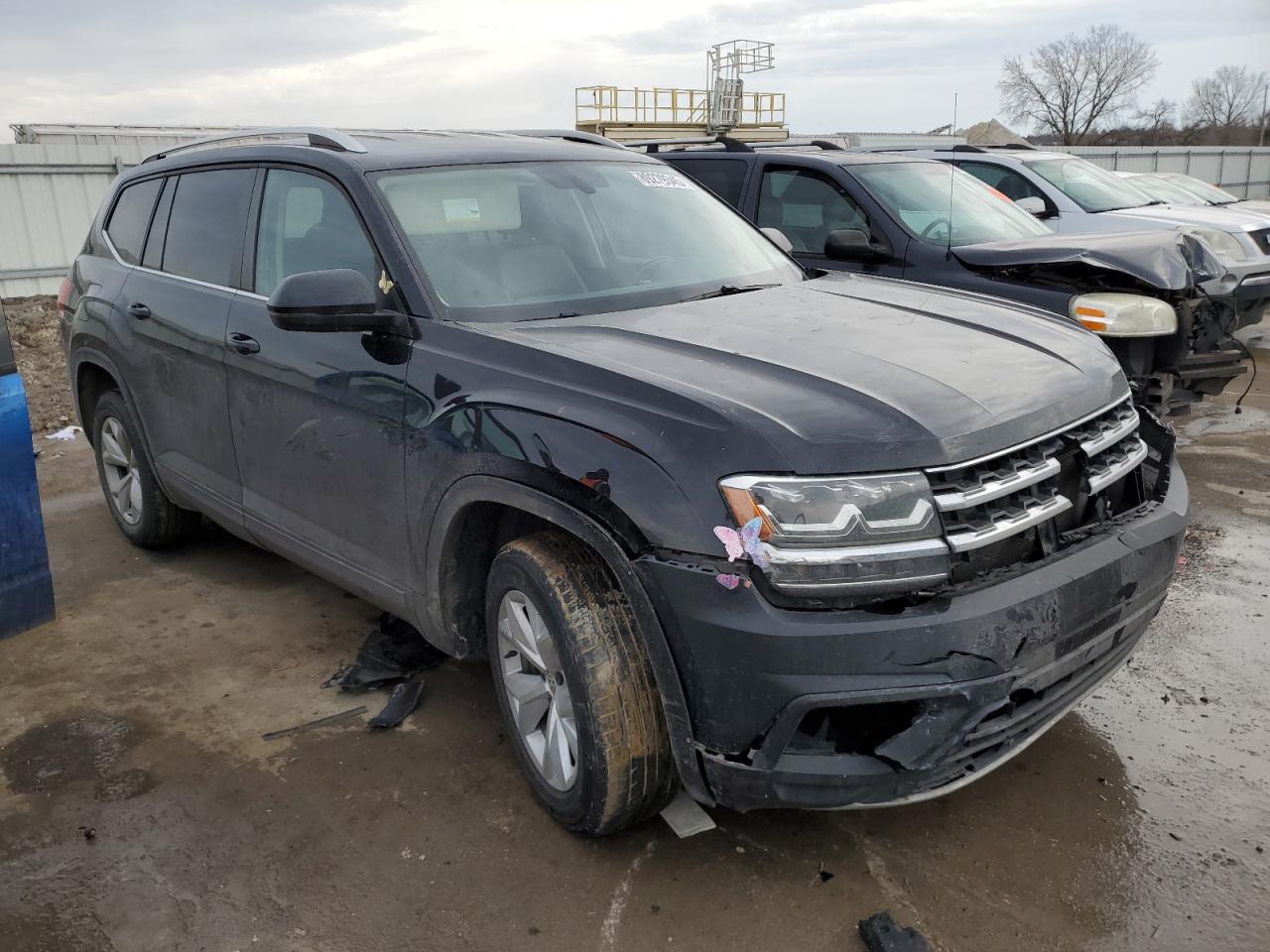 2018 Volkswagen Atlas VIN 1V2CR2CA0JC565950 Copart auction photo, front end damage thumbnail 4