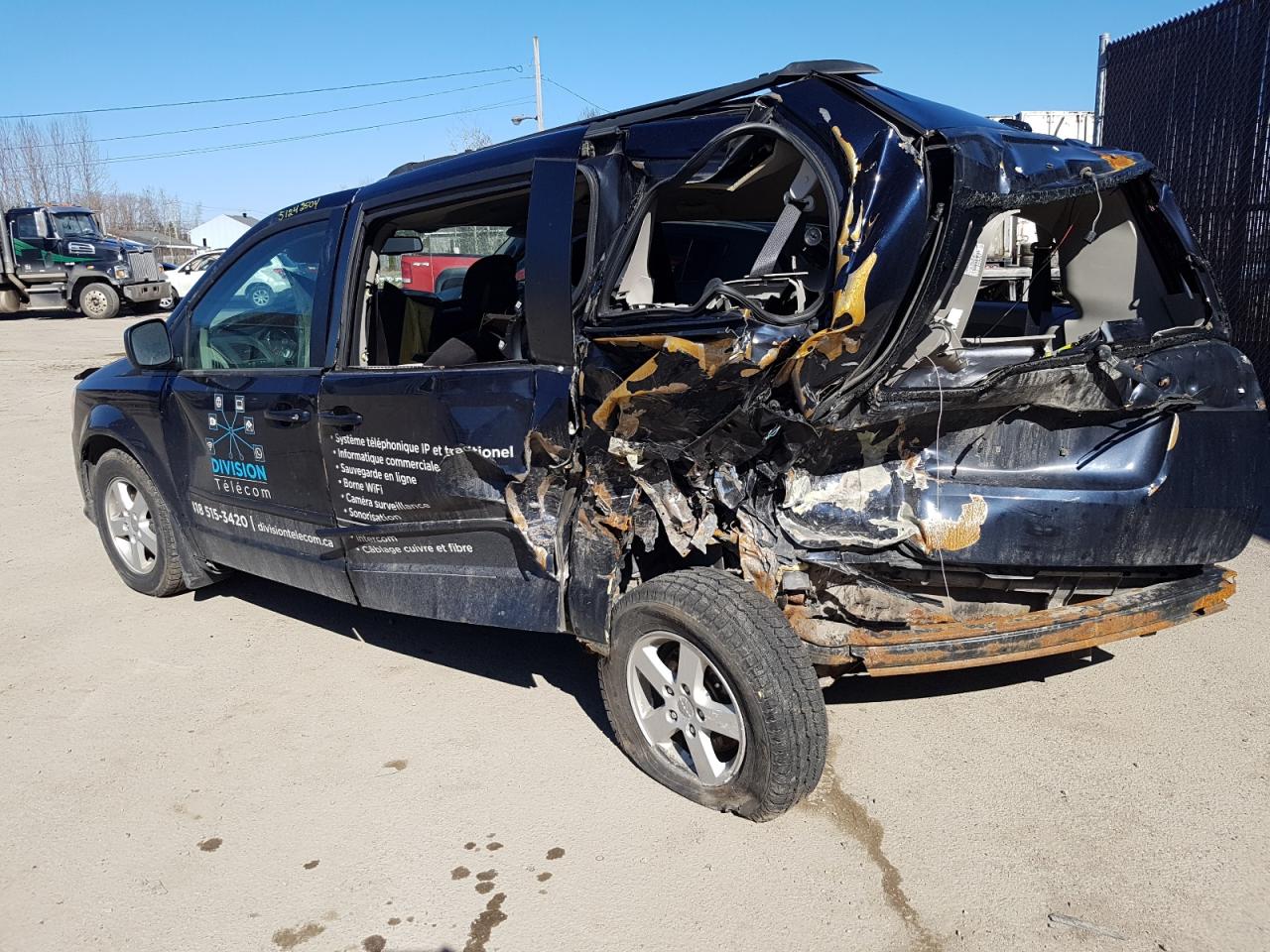 2011 Dodge Caravan VIN 2D4RN4DG4BR652073 Copart auction photo, all over damage thumbnail 2