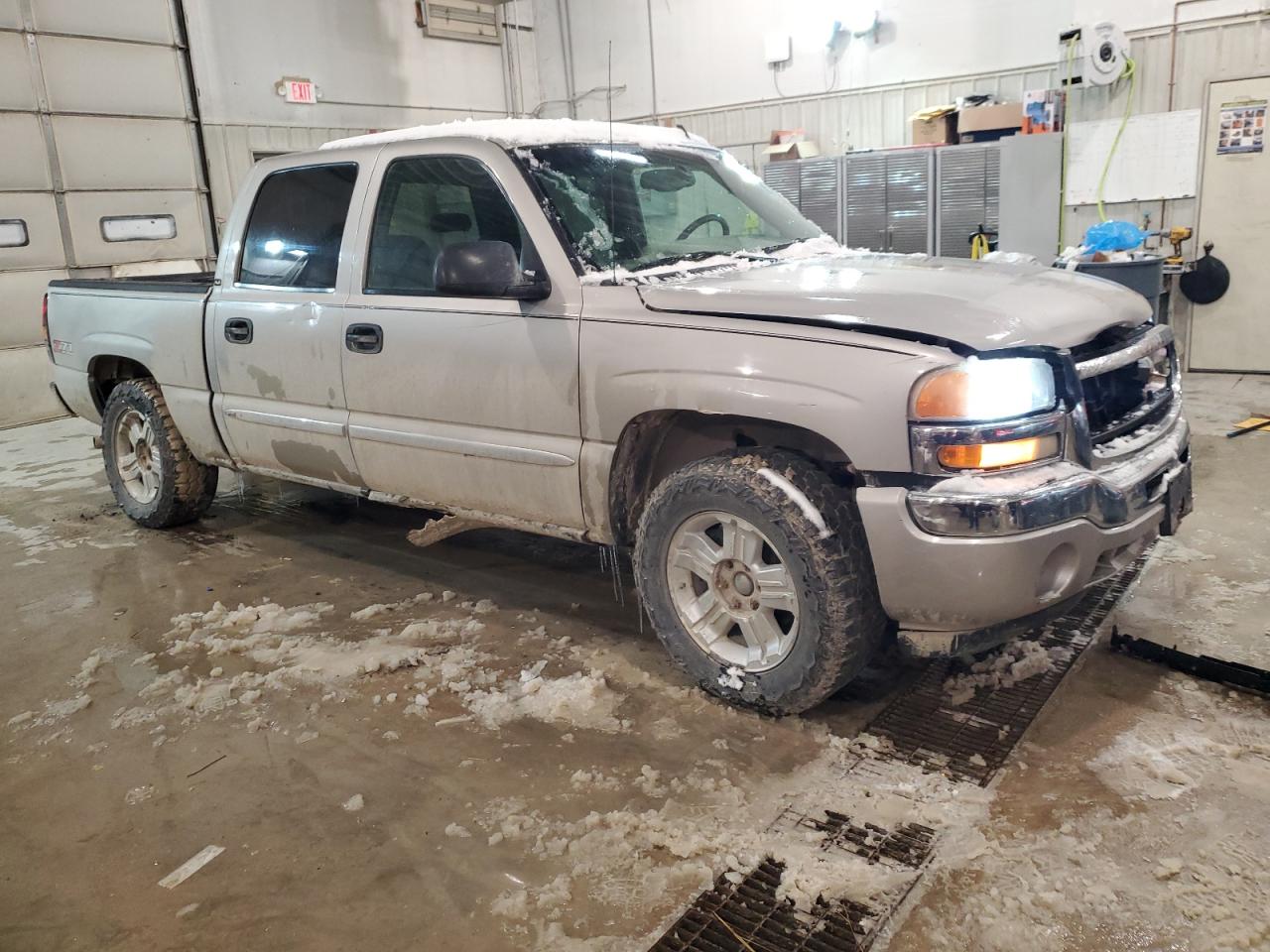 2007 GMC Sierra VIN 2GTEK13Z471134654 Copart auction photo, front end damage thumbnail 4