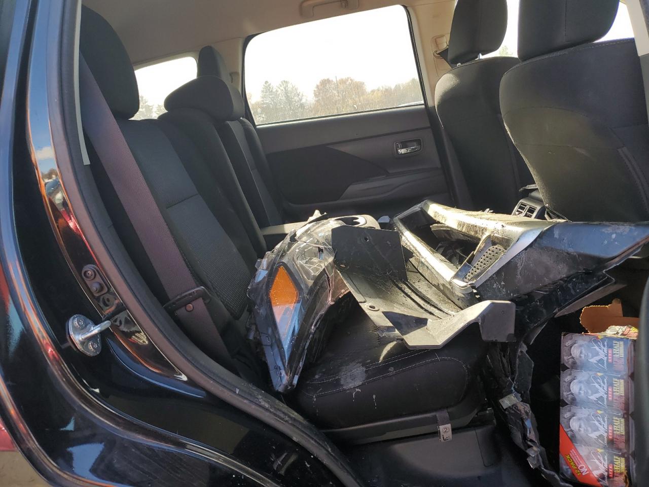 2019 Mitsubishi Outlander VIN JA4AZ3A35KZ052754 Copart auction photo, front end / side damage thumbnail 11