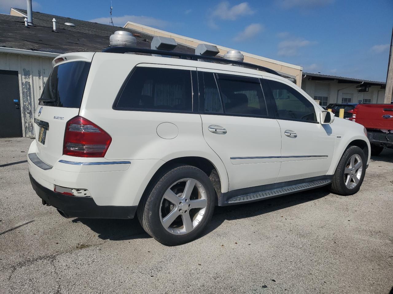 2009 Mercedes-Benz GL-klasse VIN 4JGBF25E09A487145 Copart auction photo, rear end damage thumbnail 3