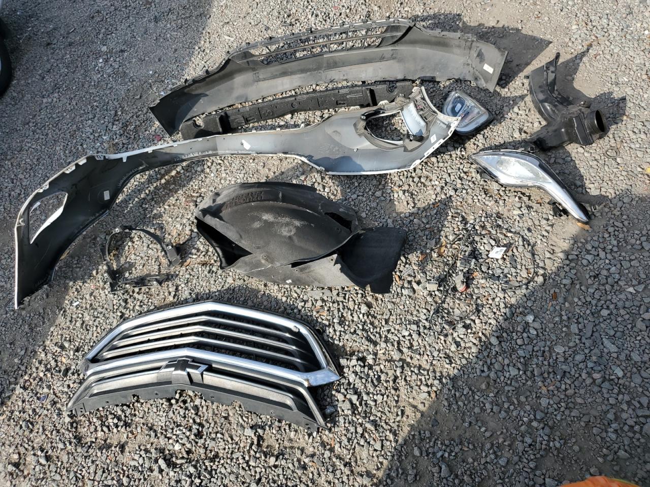 2018 Chevrolet Equinox VIN 3GNAXHEV2JL390534 Copart auction photo, front end damage thumbnail 13