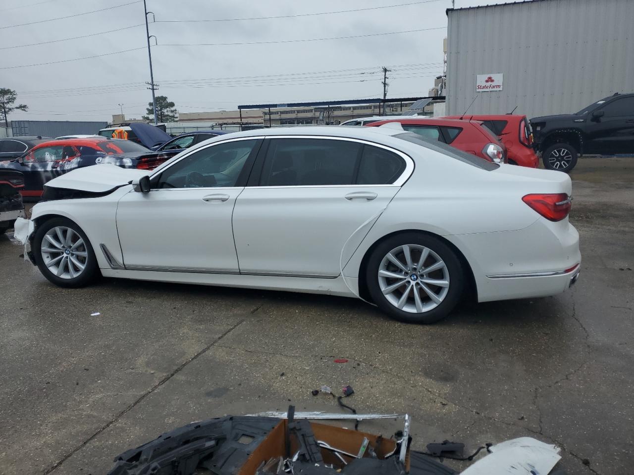 2017 BMW 7er VIN WBA7E2C55HG739366 Copart auction photo, front end damage thumbnail 2