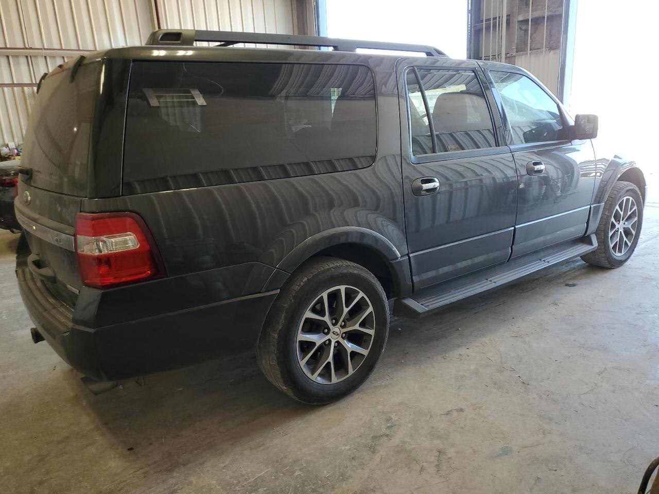2016 Ford Expedition VIN 1FMJK1HT4GEF10816 Copart auction photo, hail / minor dent/scratches damage thumbnail 3