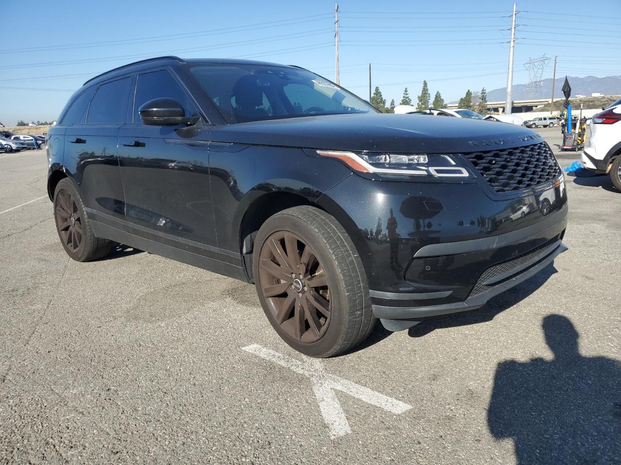2019 Land Rover Range Rover VIN SALYB2EX3KA786669 Copart auction photo, stripped damage thumbnail 4