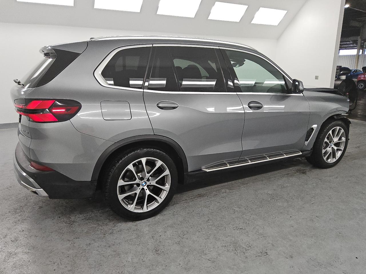 2024 BMW X5 VIN 5UX23EU02R9T41835 Copart auction photo, front end damage thumbnail 3