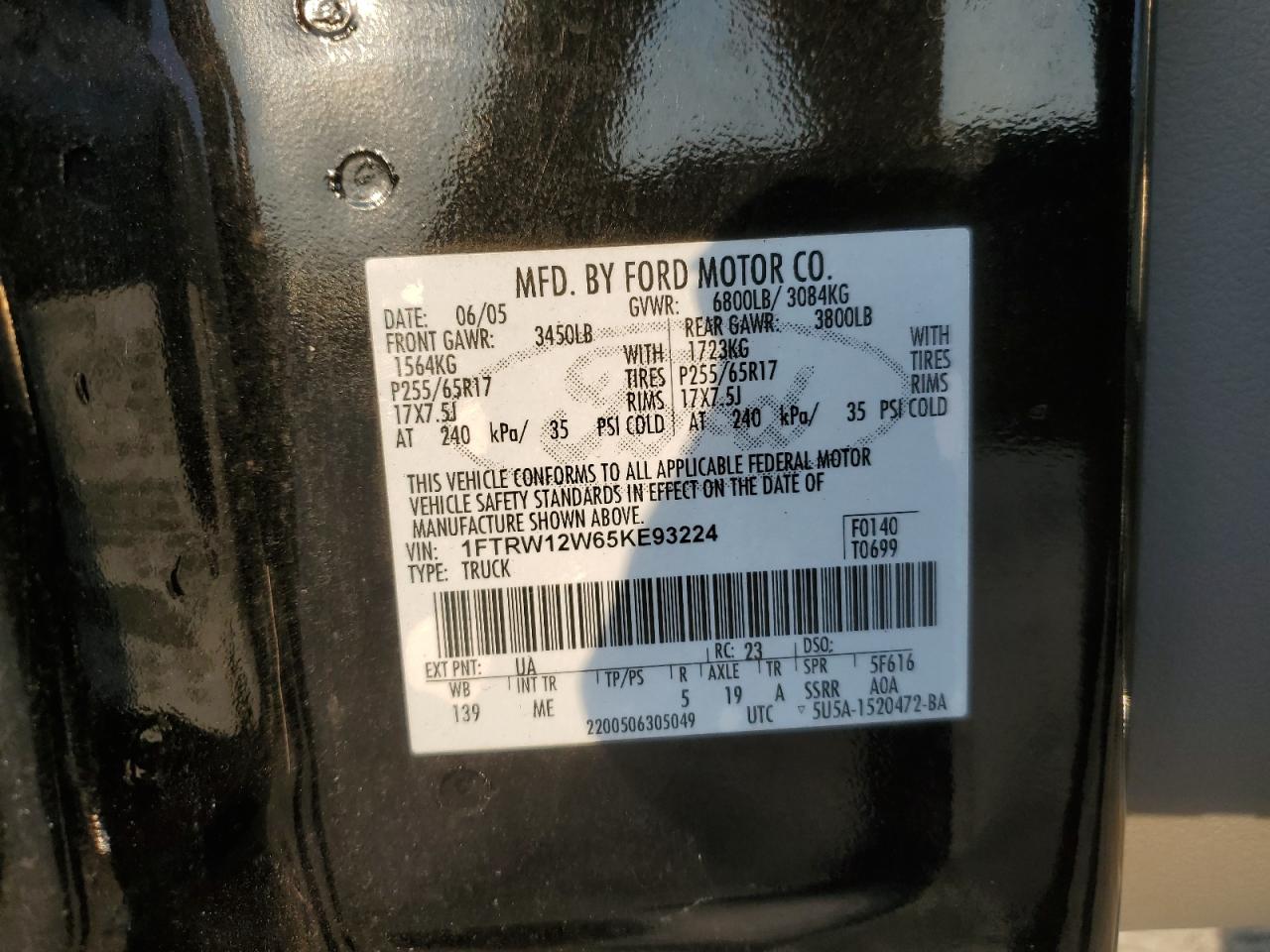 2005 Ford F-150 VIN 1FTRW12W65KE93224 Copart auction photo, minor dent/scratches damage thumbnail 12