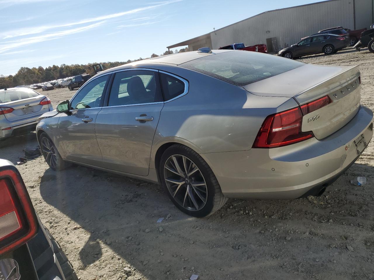 2018 Volvo S90 VIN LVY982MK6JP038275 Copart auction photo, front end / minor dent/scratches damage thumbnail 2