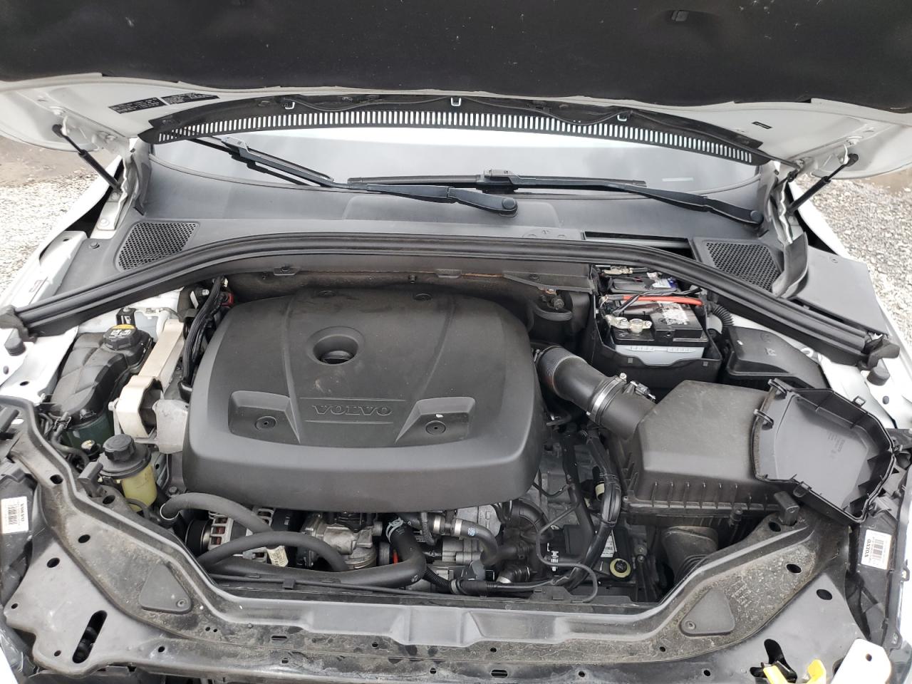 2016 Volvo XC60 VIN YV440MDK8G2850250 Copart auction photo, front end / side damage thumbnail 12
