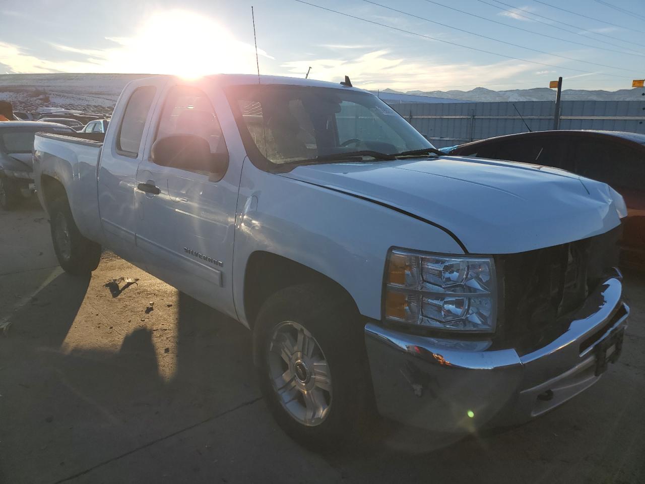 2013 Chevrolet Silverado VIN 1GCRKSE77DZ204864 Copart auction photo, front end / side damage thumbnail 4