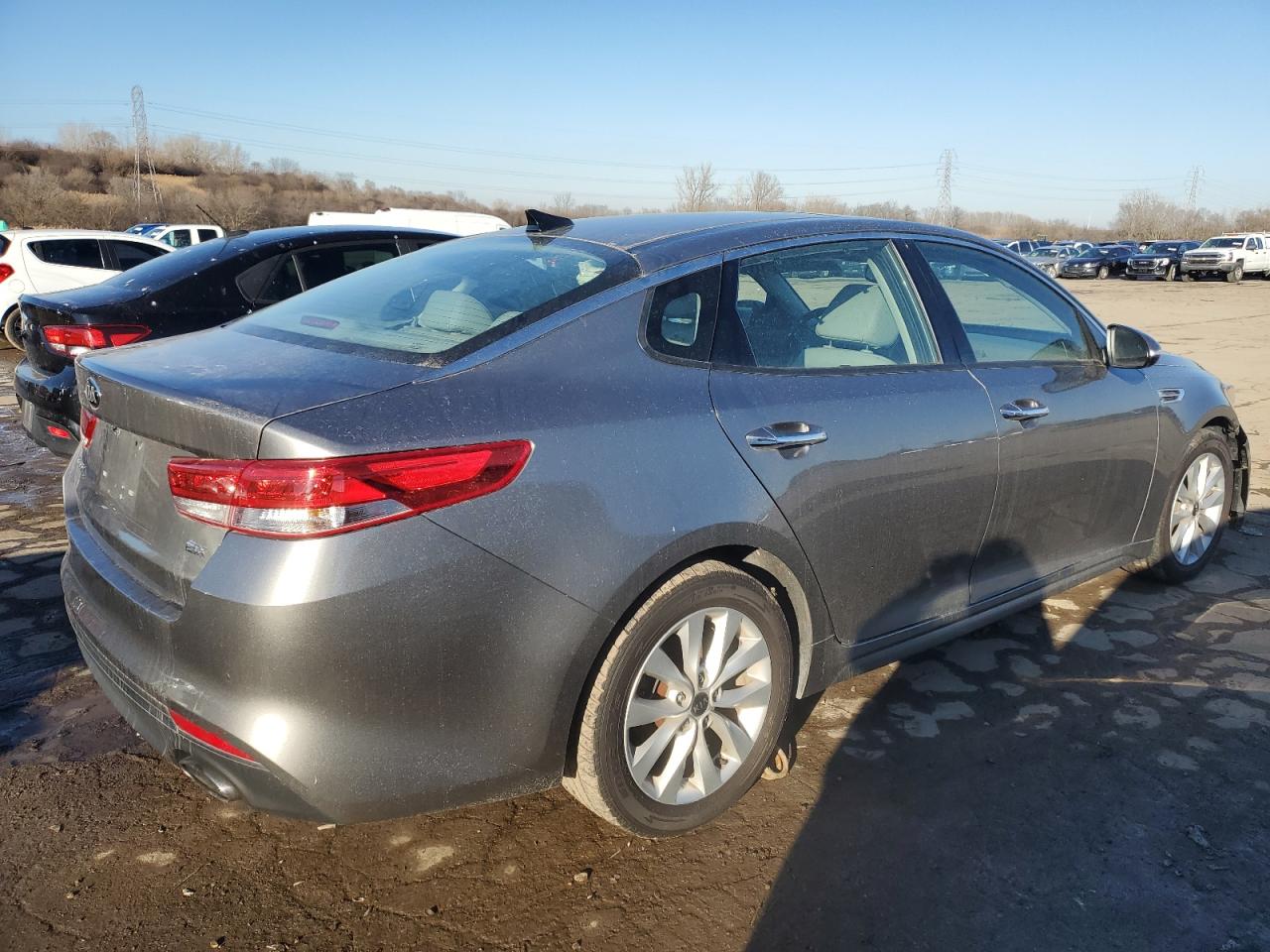 2016 KIA Optima VIN 5XXGU4L32GG073573 Copart auction photo, front end damage thumbnail 3