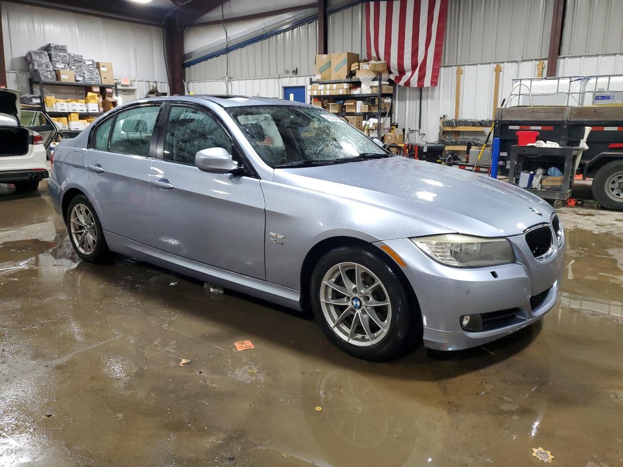 2010 BMW 3er VIN WBAPK5C54AA647135 Copart auction photo, undercarriage damage thumbnail 4