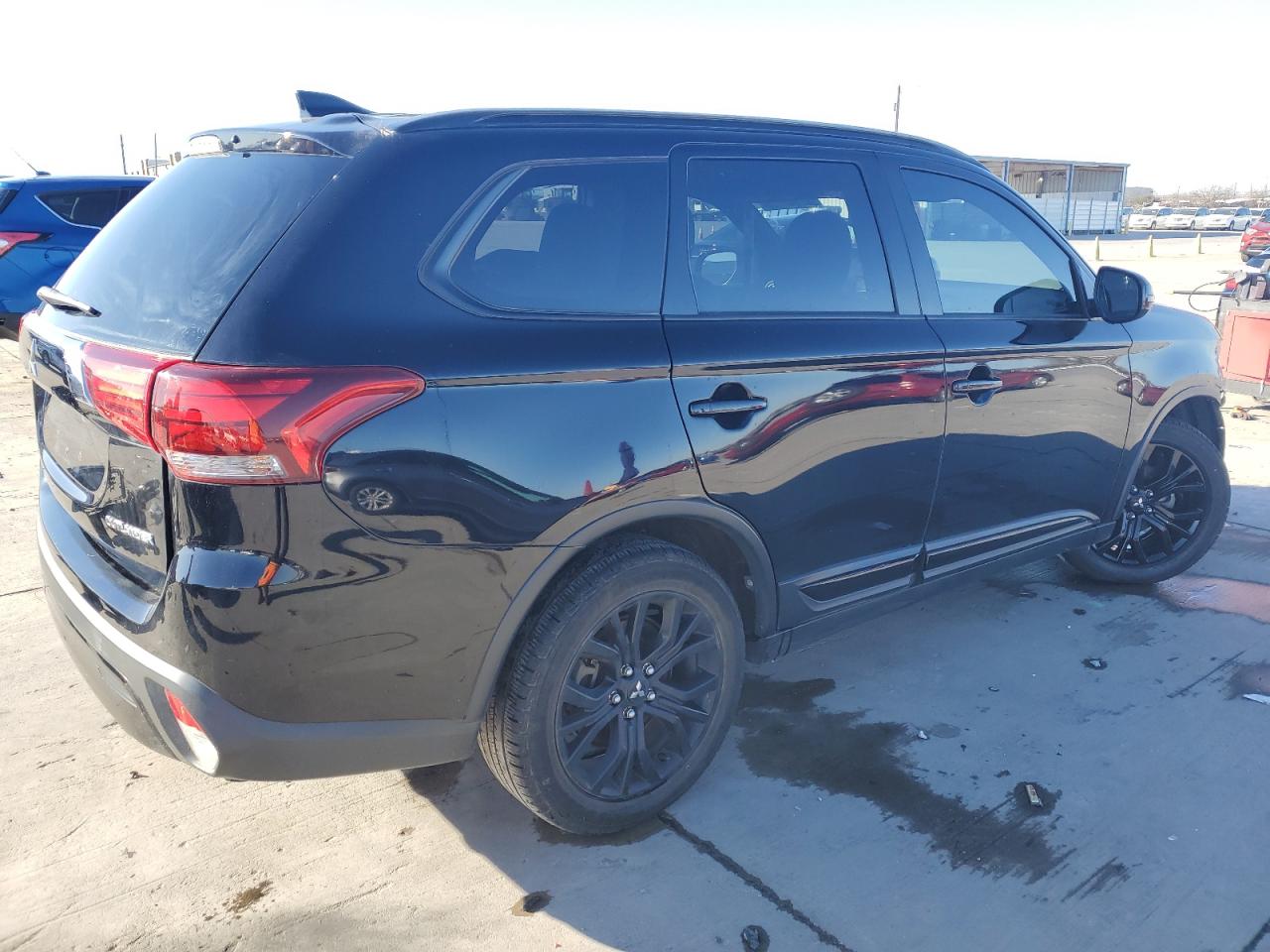 2019 Mitsubishi Outlander VIN JA4AD3A35KZ030042 Copart auction photo, front end damage thumbnail 3