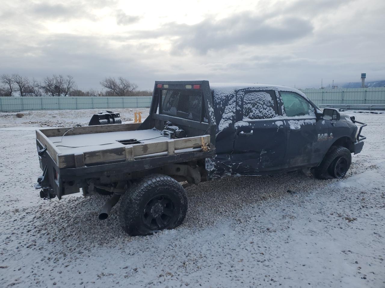 2015 RAM 3500 VIN 3C63R3LL3FG573027 Copart auction photo, side damage thumbnail 3