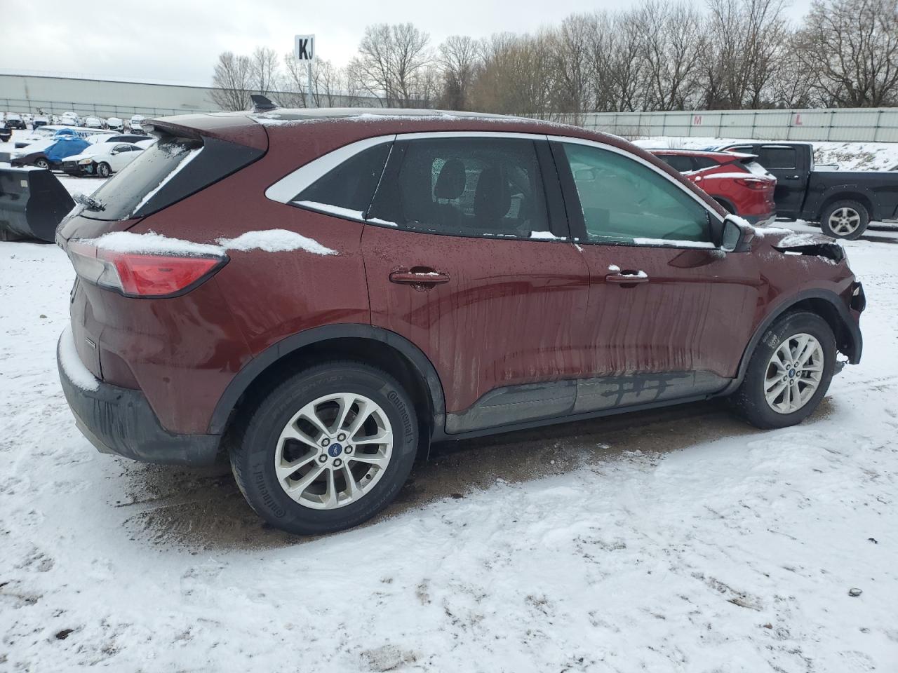 2021 Ford Escape VIN 1FMCU9BZ2MUB22225 Copart auction photo, front end / side damage thumbnail 3