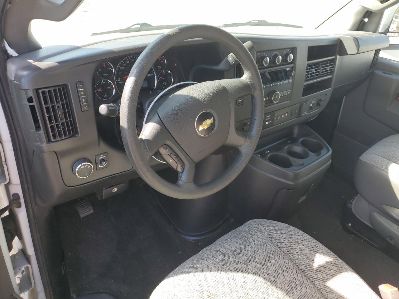 2019 Chevrolet Express VIN 1GAZGPFG3K1177518 Copart auction photo, side / rear end damage thumbnail 8