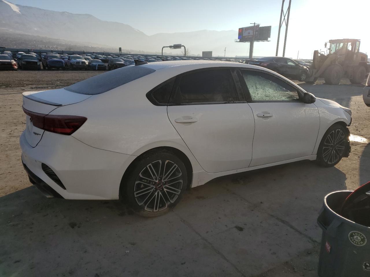 2023 KIA Forte VIN 3KPF44AC9PE592272 Copart auction photo, front end / side damage thumbnail 3