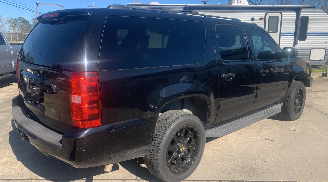 2013 Chevrolet Suburban VIN 1GNSKJE71DR122678 Copart auction photo, water/flood / minor dent/scratches damage thumbnail 4