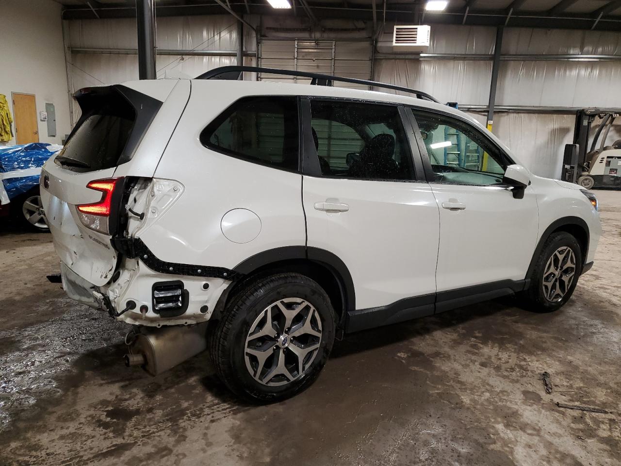 2021 Subaru Forester VIN JF2SKAFC7MH570063 Copart auction photo, rear end / side damage thumbnail 3