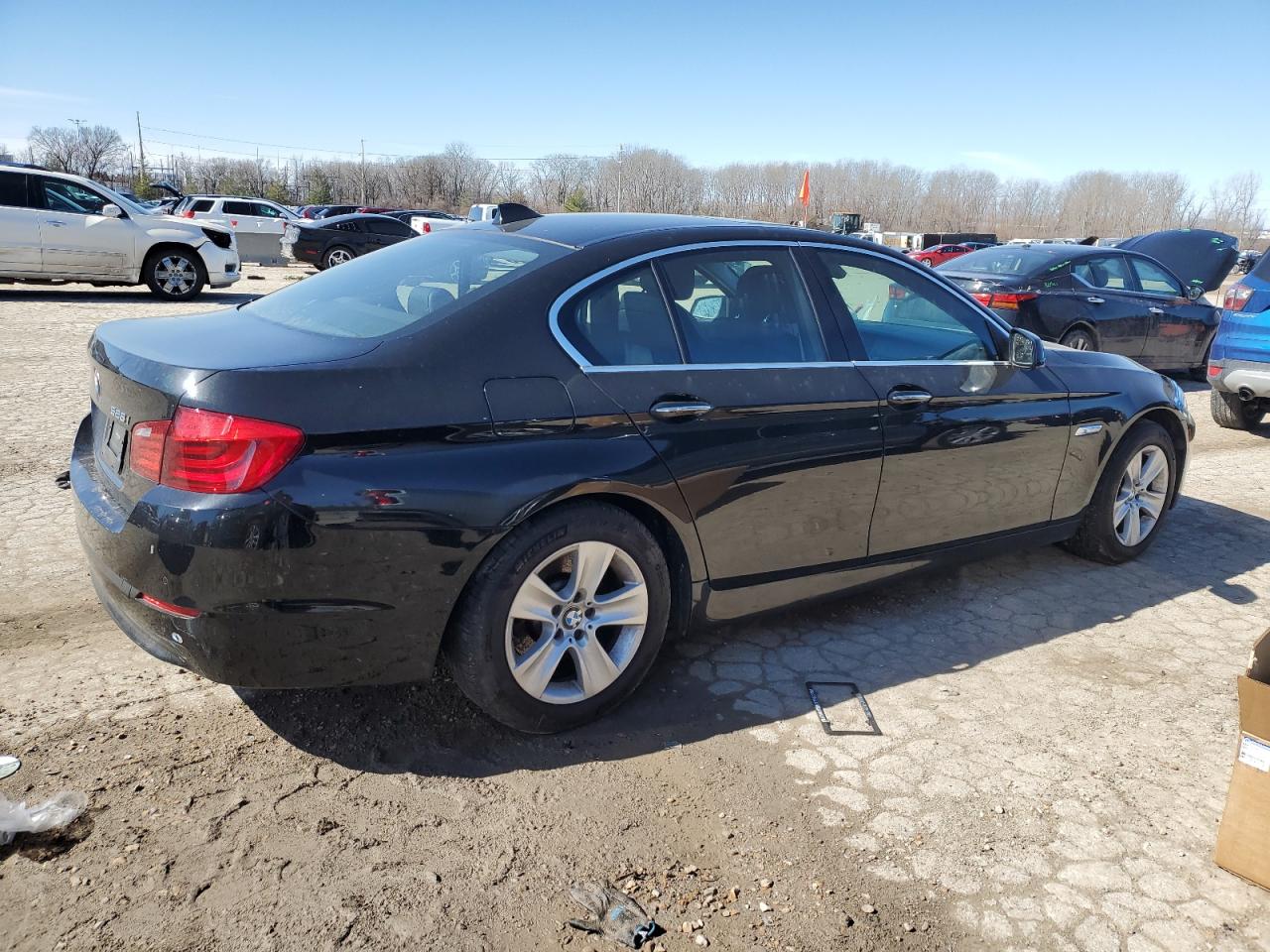 2012 BMW 5er VIN WBAXG5C5XCDW66128 Copart auction photo, normal wear damage thumbnail 3