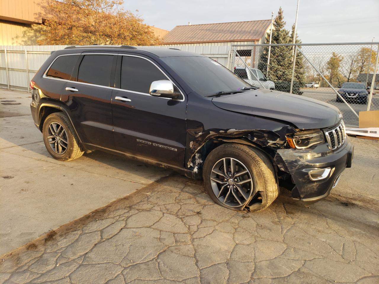 2018 Jeep Grand Cherokee VIN 1C4RJFBG0JC134587 Copart auction photo, front end / side damage thumbnail 4