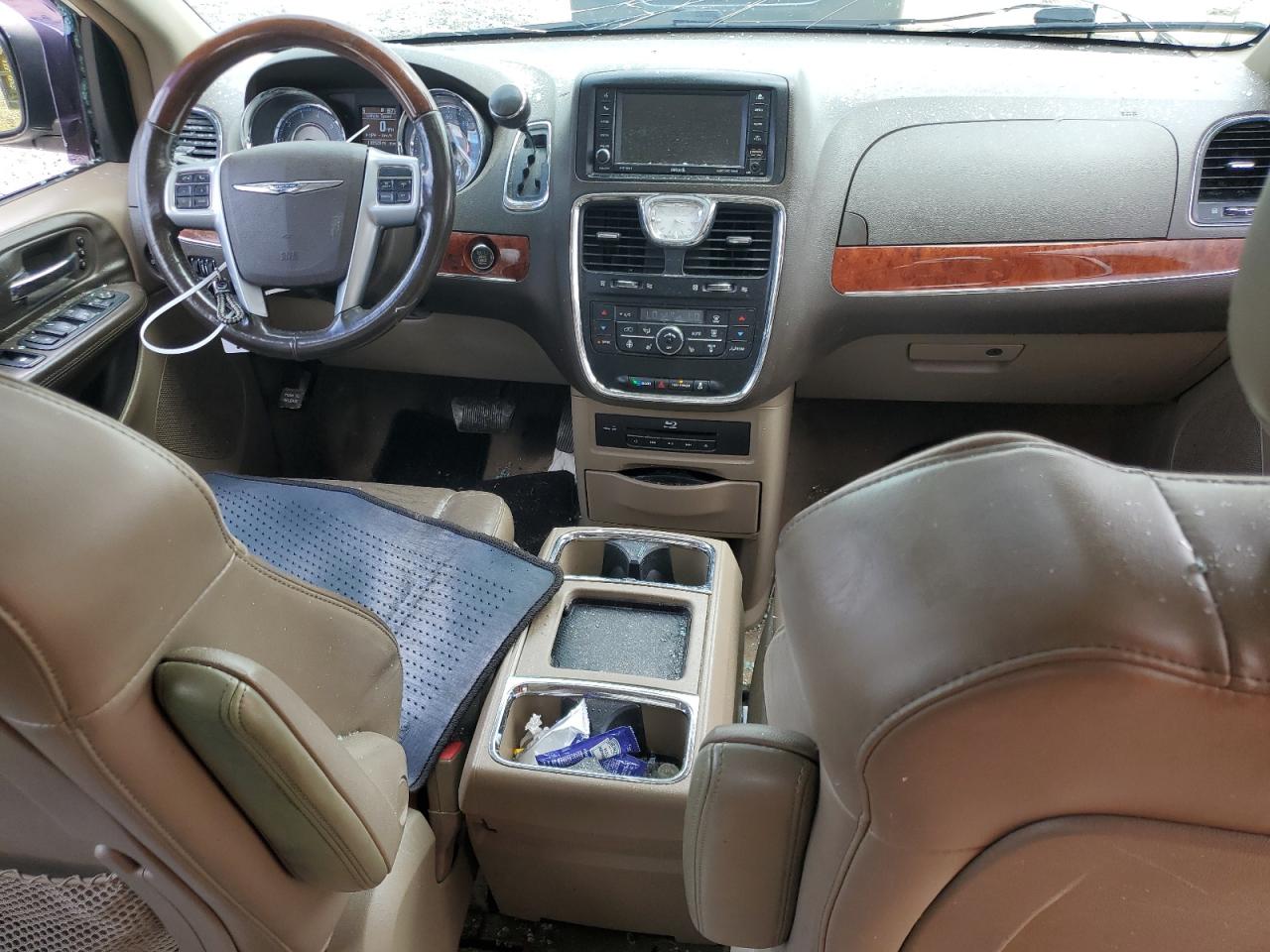 2013 Chrysler Town & Country VIN 2C4RC1GG9DR759927 Copart auction photo, vandalism damage thumbnail 8