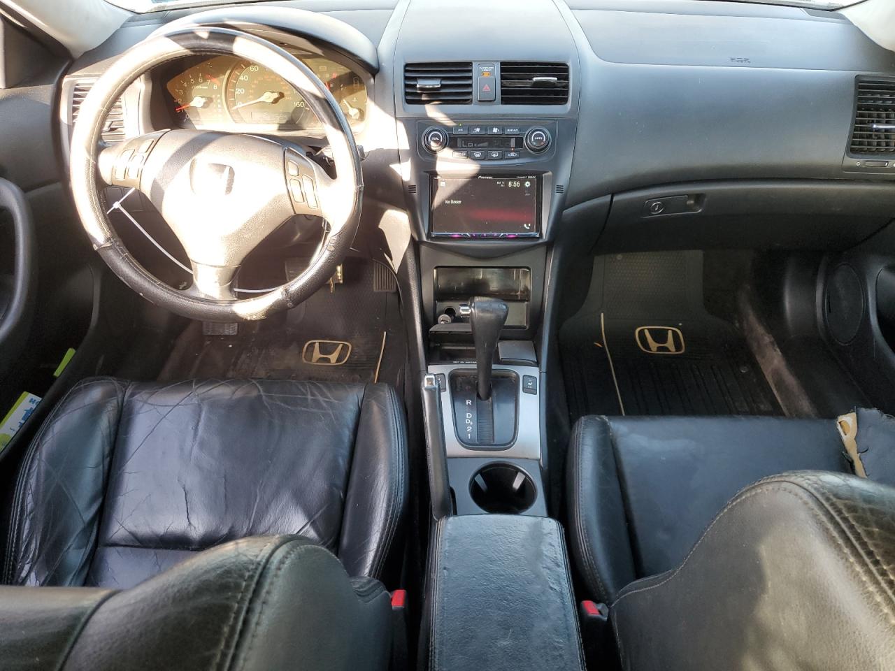 2004 Honda Accord VIN 1HGCM72644A004517 Copart auction photo, front end / minor dent/scratches damage thumbnail 8