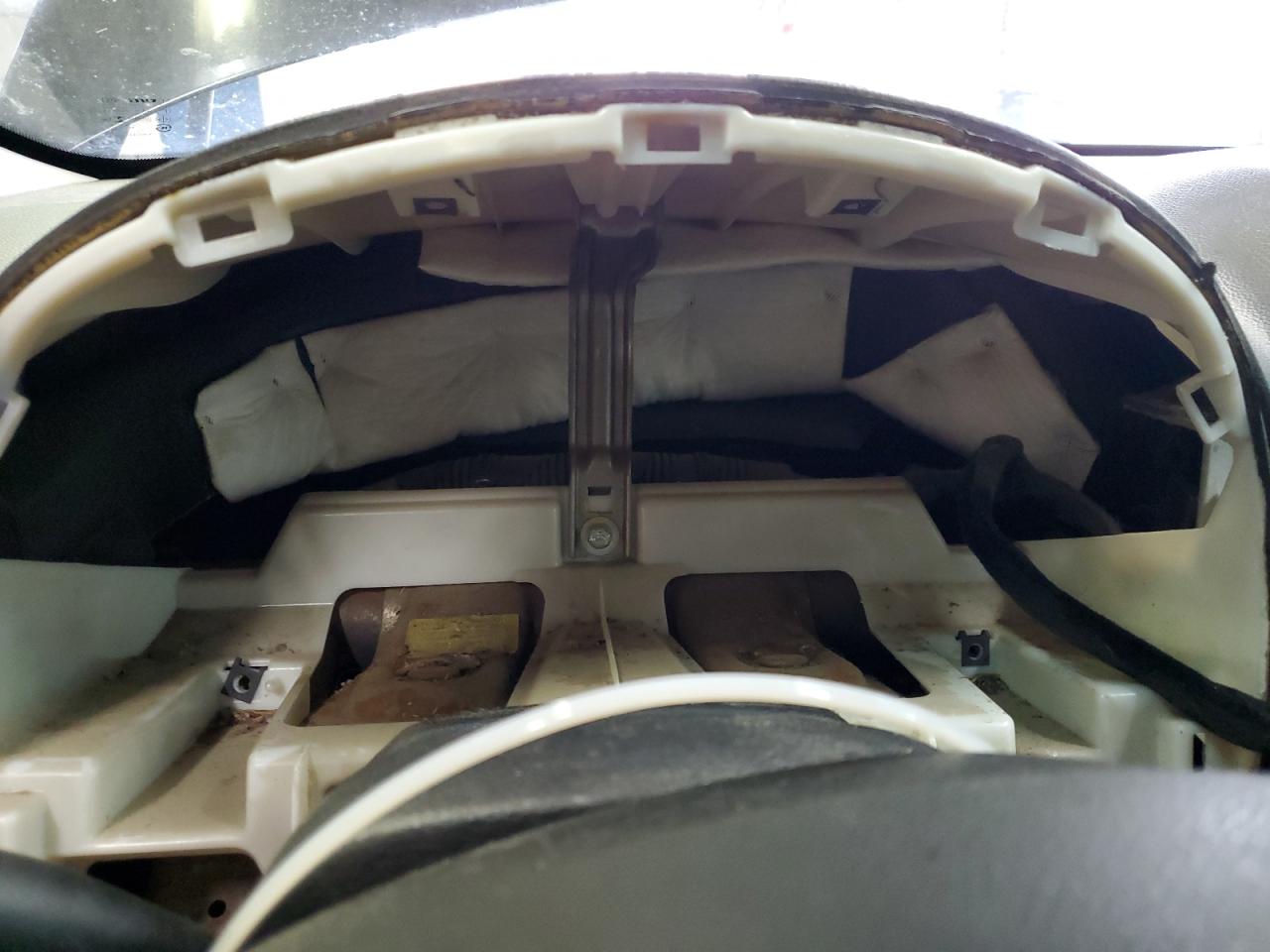 2008 Hyundai Entourage VIN KNDMC233086051923 Copart auction photo, vandalism / rear end damage thumbnail 9