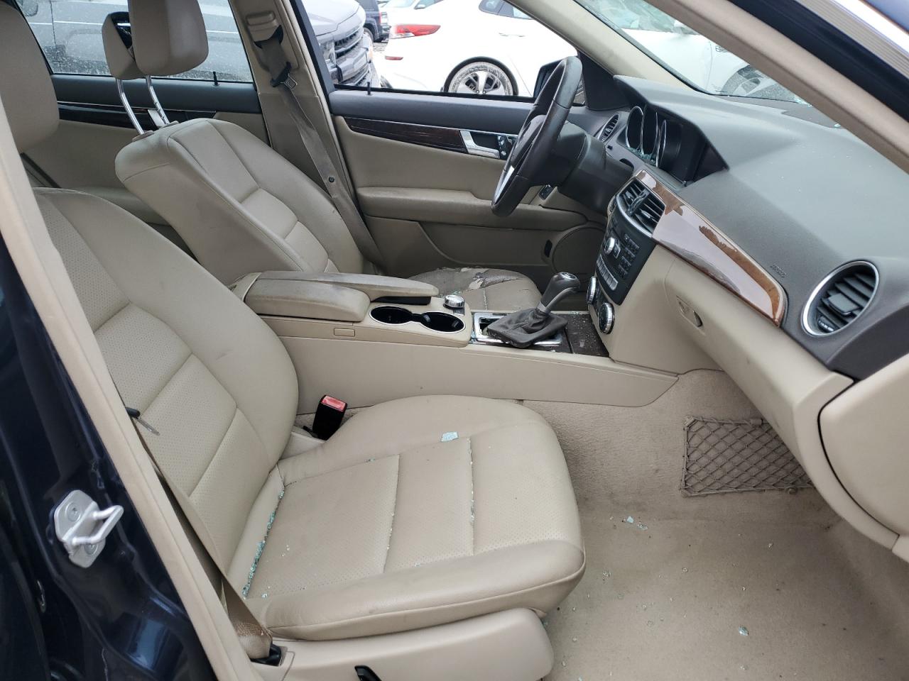 2013 Mercedes-Benz C-klasse VIN WDDGF4HB6DR299544 Copart auction photo, side damage thumbnail 7