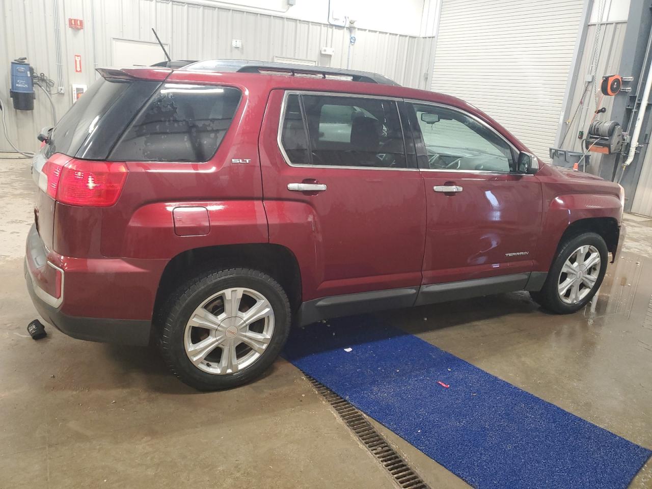 2017 GMC Terrain VIN 2GKFLUEK7H6106830 Copart auction photo, front end damage thumbnail 3