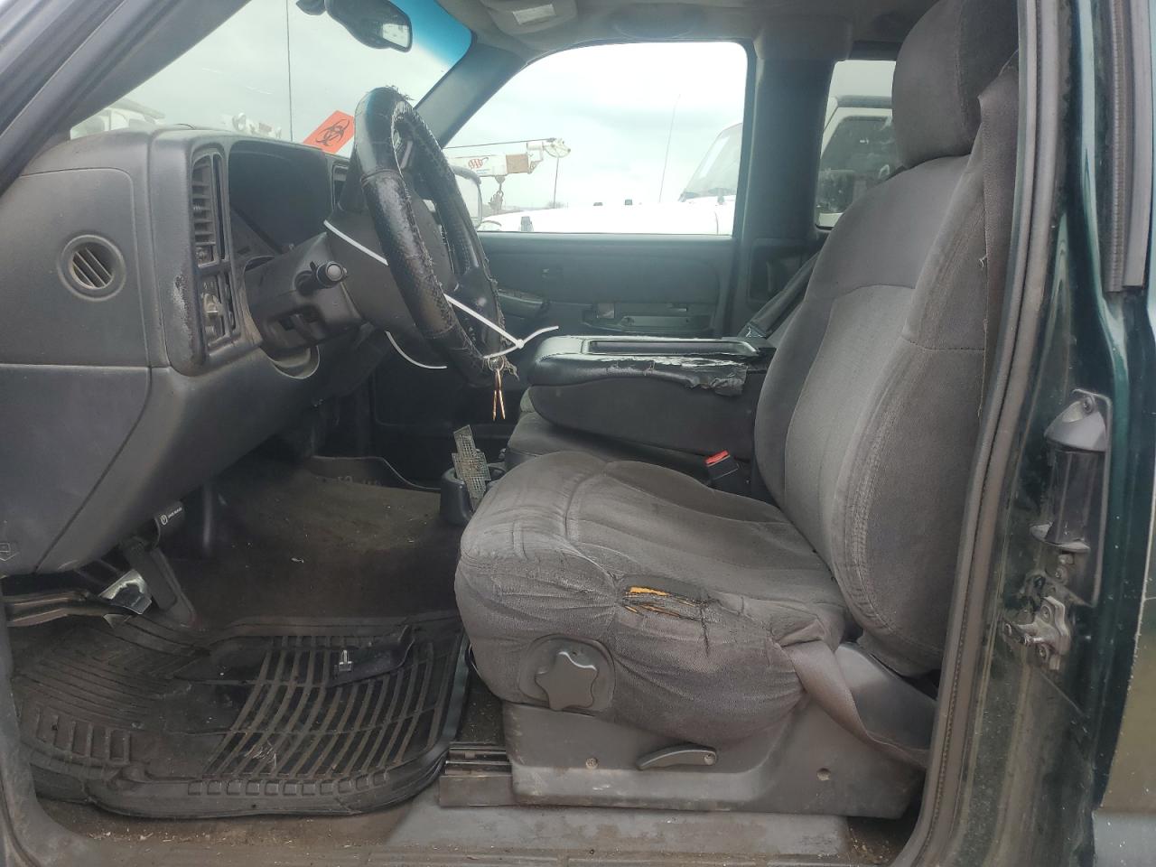 2002 Chevrolet Silverado VIN 2GCEC19V621396749 Copart auction photo, rear end / front end damage thumbnail 7