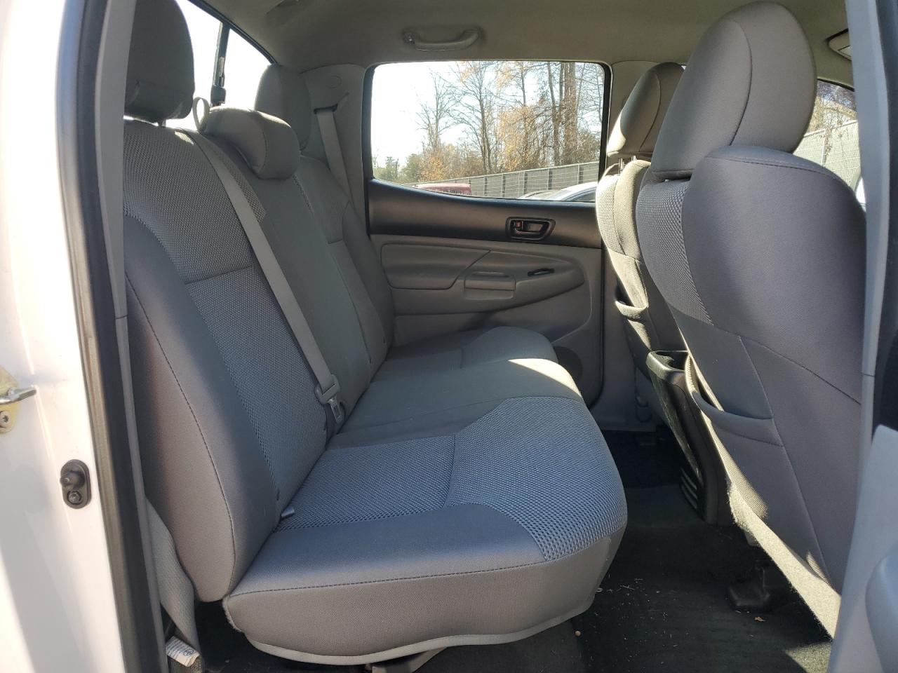 2015 Toyota Tacoma VIN 3TMLU4EN0FM176047 Copart auction photo, rear end damage thumbnail 10