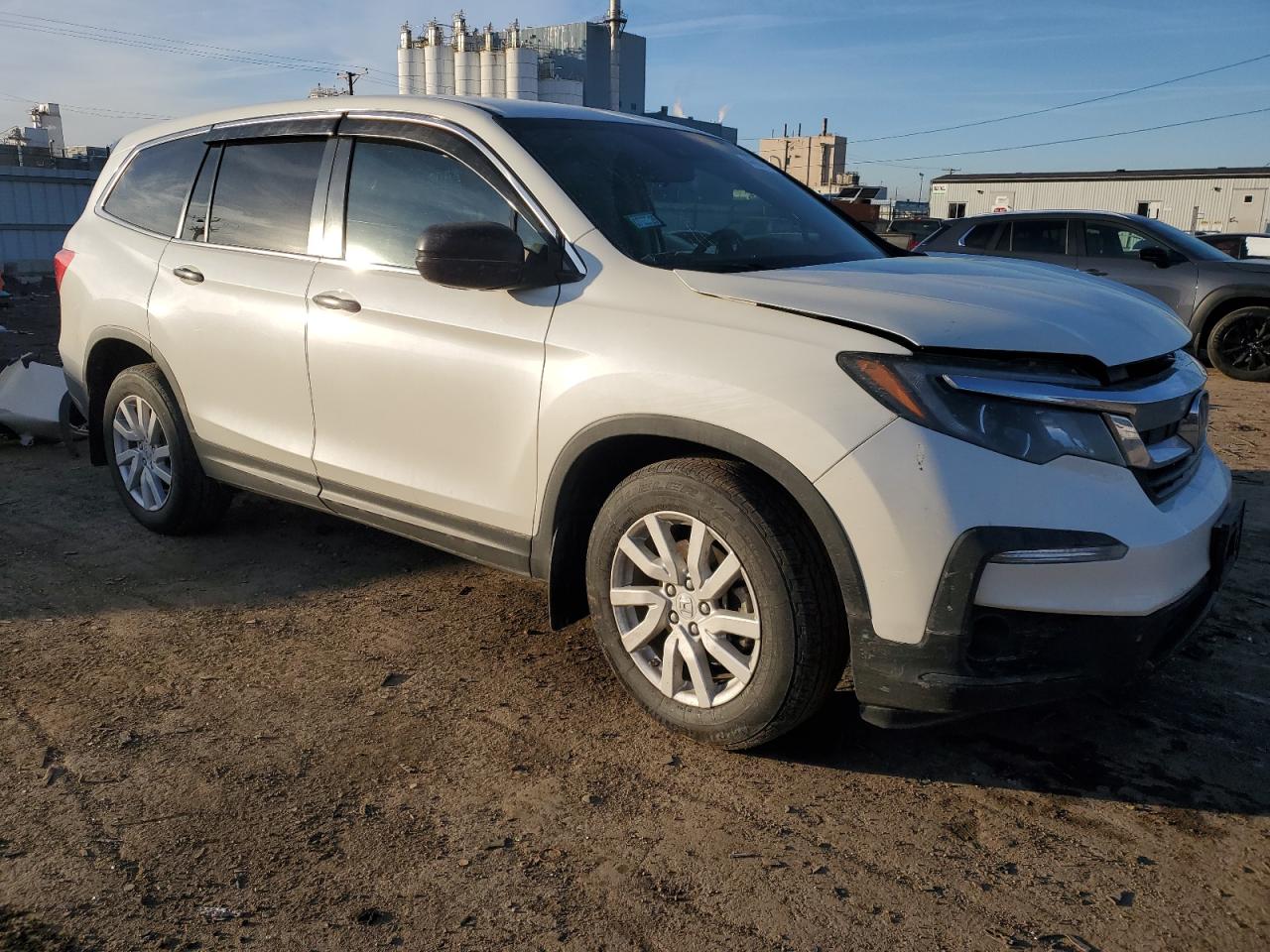 2019 Honda Pilot VIN 5FNYF6H19KB053186 Copart auction photo, front end damage thumbnail 4