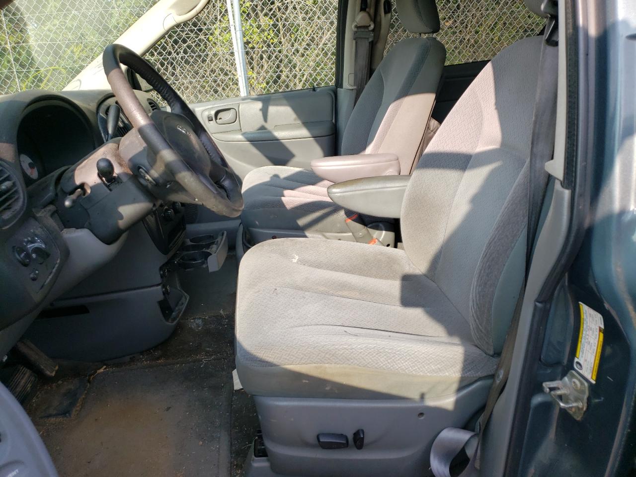 2005 Dodge Caravan VIN 2D4GP44L65R256908 Copart auction photo, front end / minor dent/scratches damage thumbnail 7