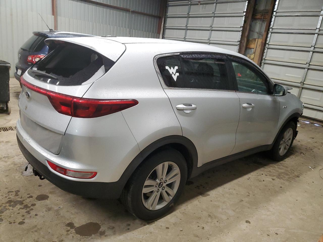 2017 KIA Sportage VIN KNDPMCAC1H7238116 Copart auction photo, front end / rear end damage thumbnail 3