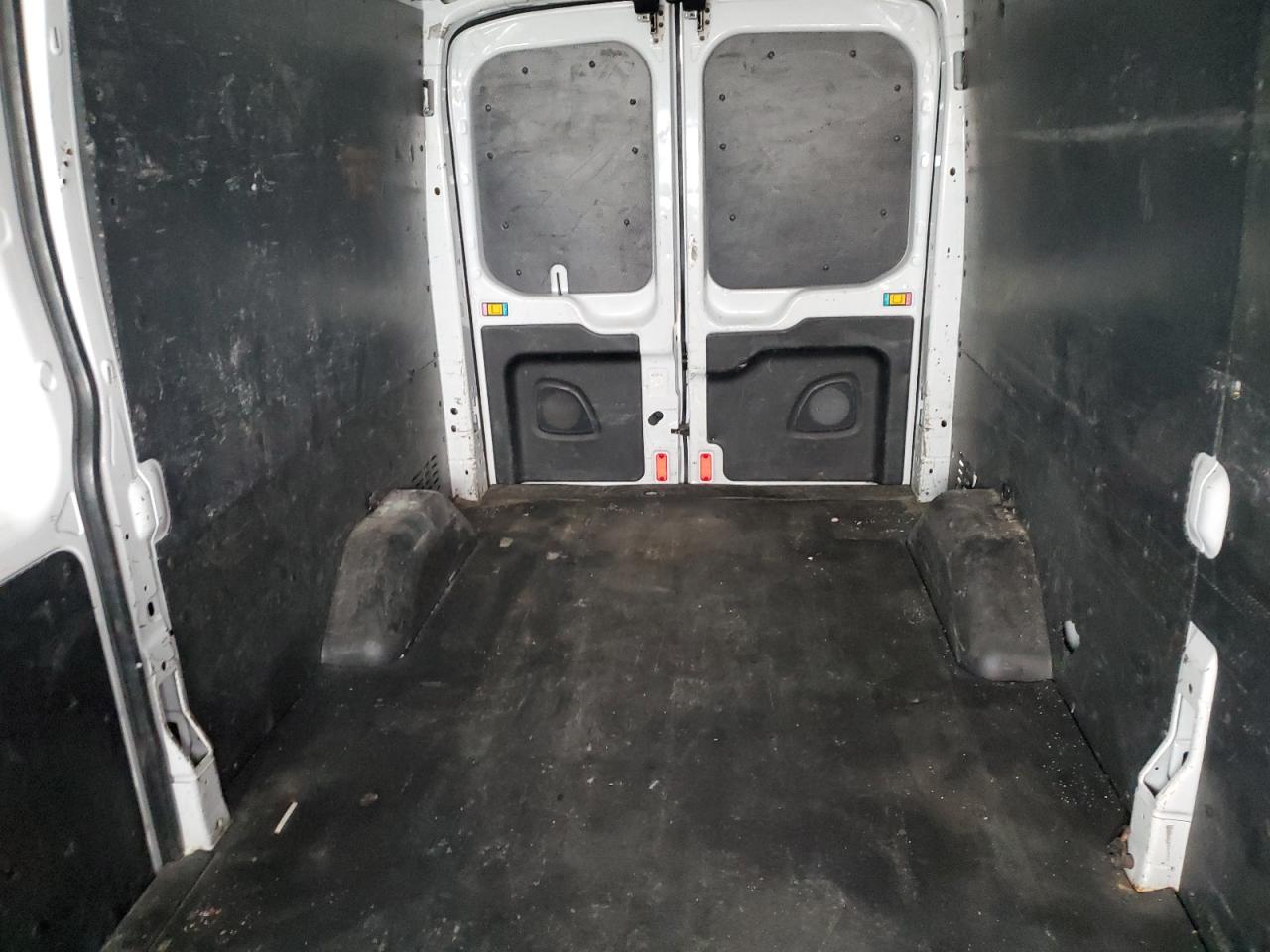 2015 Ford Transit VIN 1FTNR2CM9FKA42363 Copart auction photo, hail damage thumbnail 10