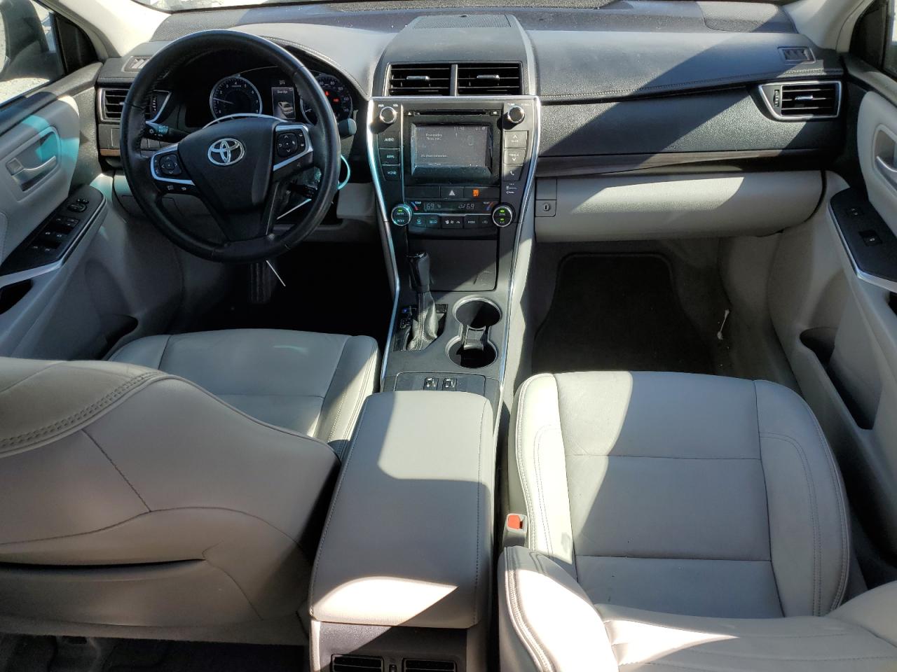 2015 Toyota Camry VIN 4T1BF1FK2FU498527 Copart auction photo, side / rear end damage thumbnail 8