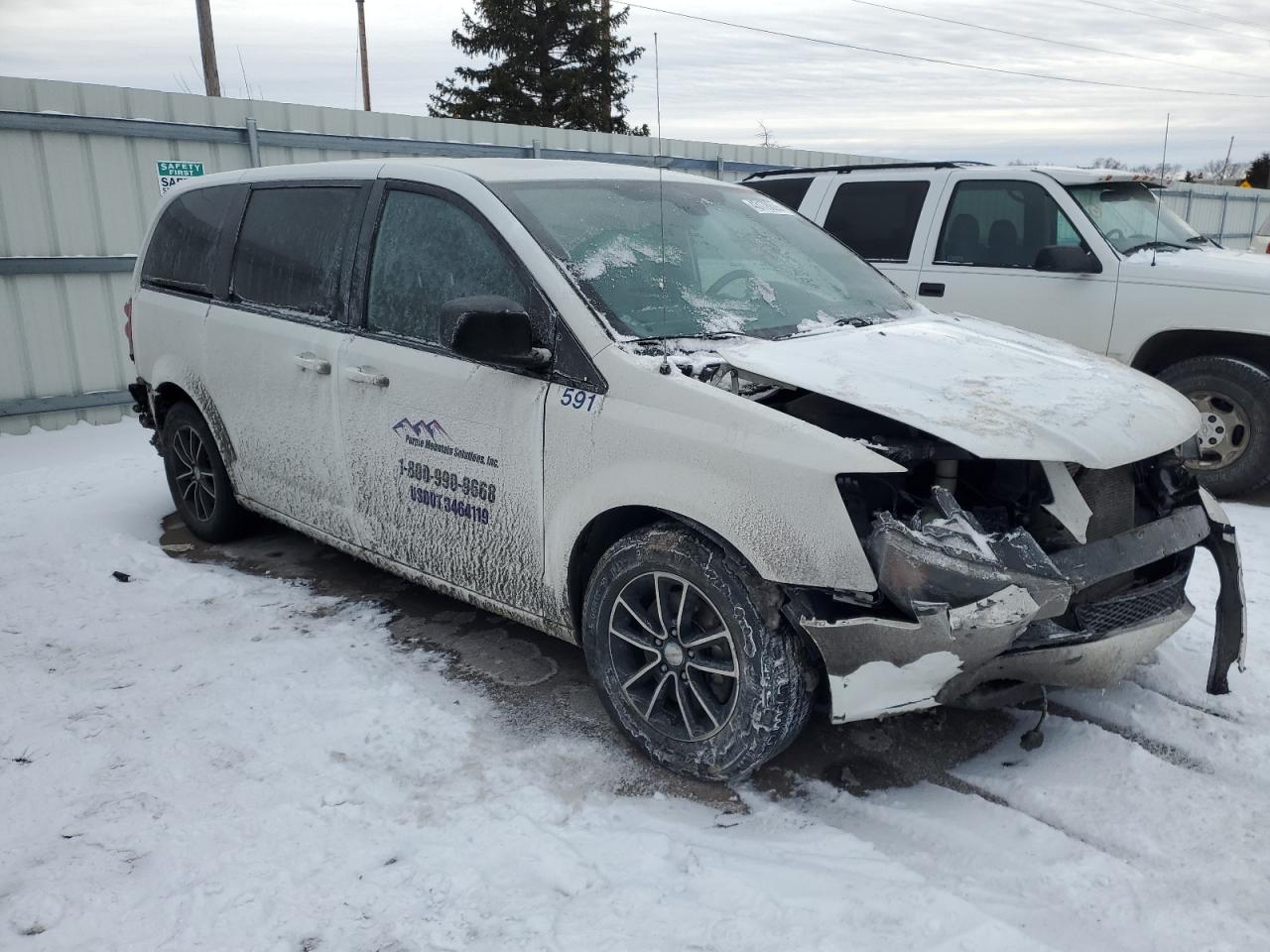 2019 Dodge Caravan VIN 2C4RDGEG5KR640840 Copart auction photo, front end / rear end damage thumbnail 4