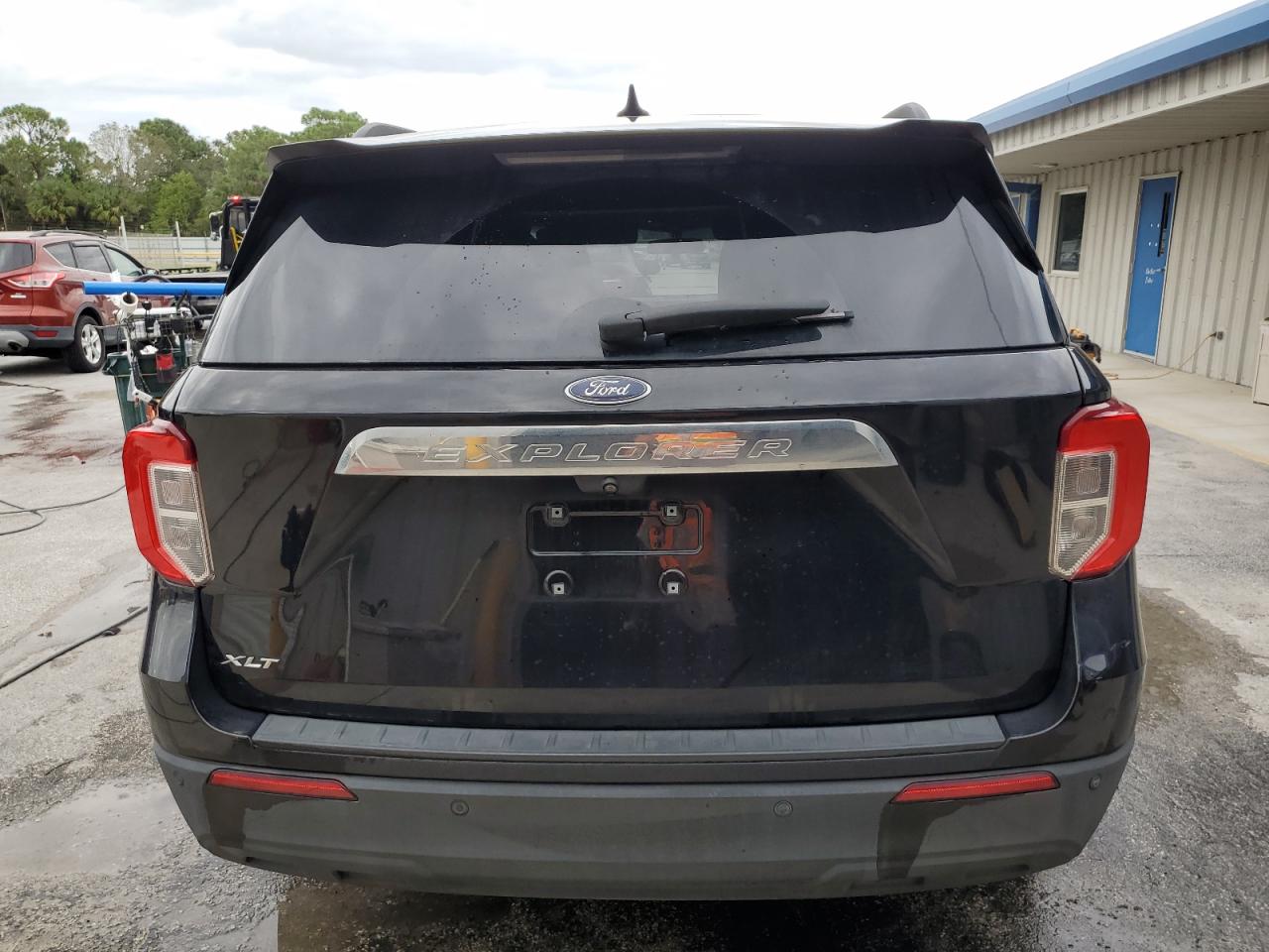 2020 Ford Explorer VIN 1FMSK7DH8LGD10030 Copart auction photo, side damage thumbnail 6