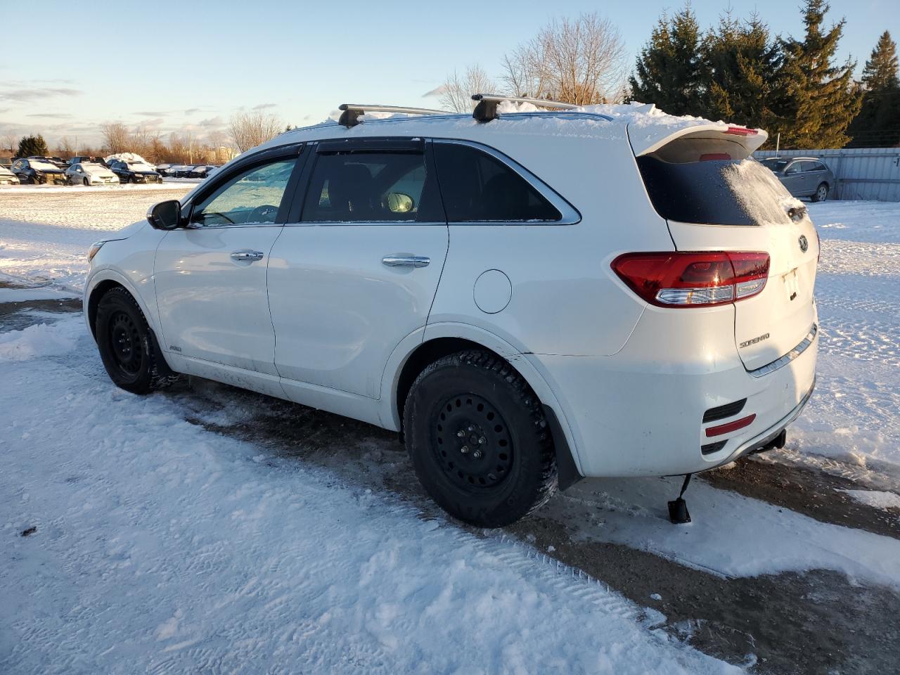 2017 KIA Sorento VIN 5XYPKDA57HG201121 Copart auction photo, side / undercarriage damage thumbnail 2