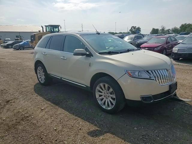 2015 Lincoln MKX VIN 2LMDJ8JK7FBL25751 Copart auction photo, water/flood / front end damage thumbnail 11