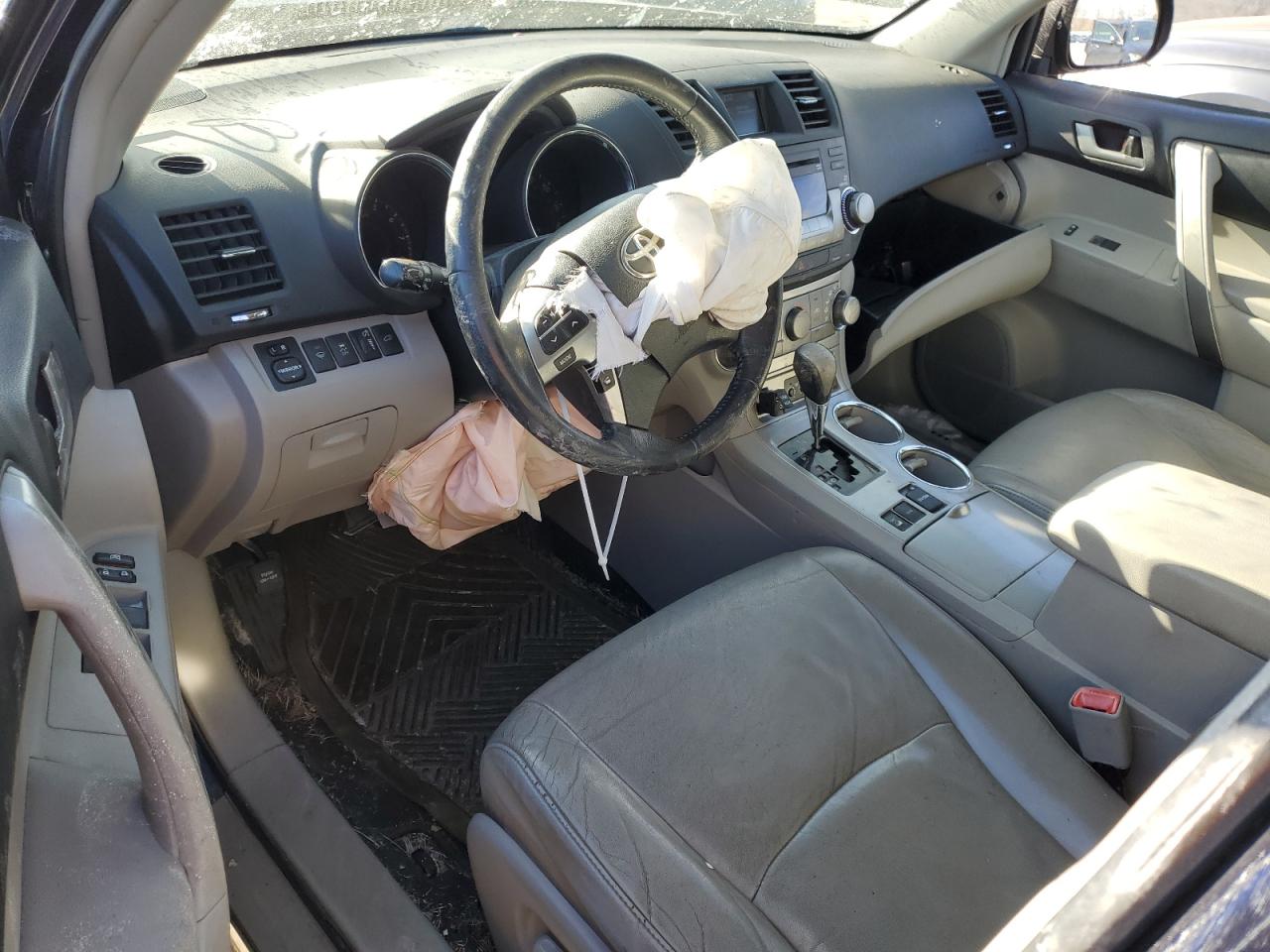 2012 Toyota Highlander VIN 5TDBK3EH9CS155960 Copart auction photo, front end / minor dent/scratches damage thumbnail 8