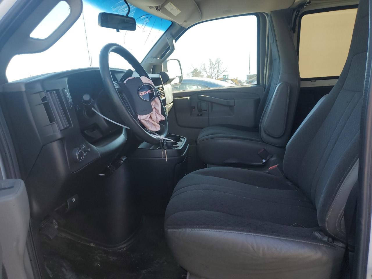 2018 GMC Savana VIN 1GTW7AFG7J1330861 Copart auction photo, front end damage thumbnail 7