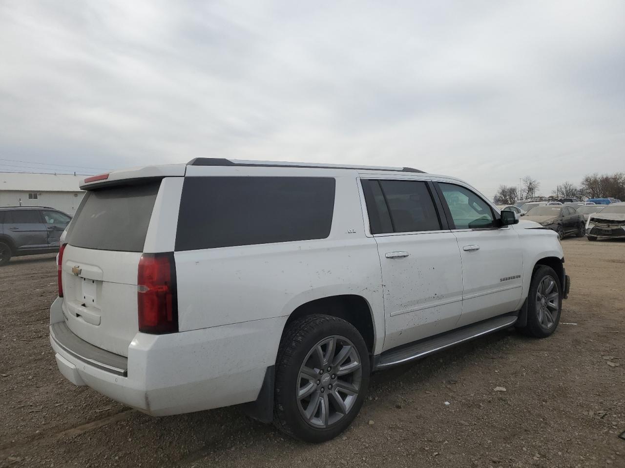 2016 Chevrolet Suburban VIN 1GNSKJKC3GR103829 Copart auction photo, front end damage thumbnail 3