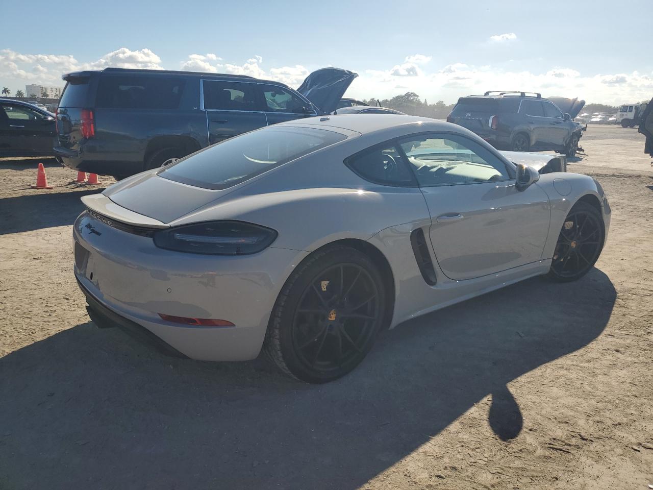 2024 Porsche Cayman VIN WP0AA2A82RK255106 Copart auction photo, front end damage thumbnail 3
